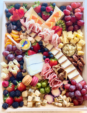 MEDIUM CHEESE PLATTER